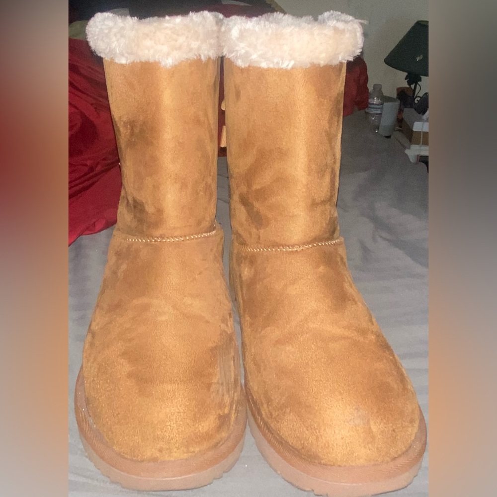 Size 10 WIDE boots. Hot Tomato Brand. Just need gone asap. Wore one time.
